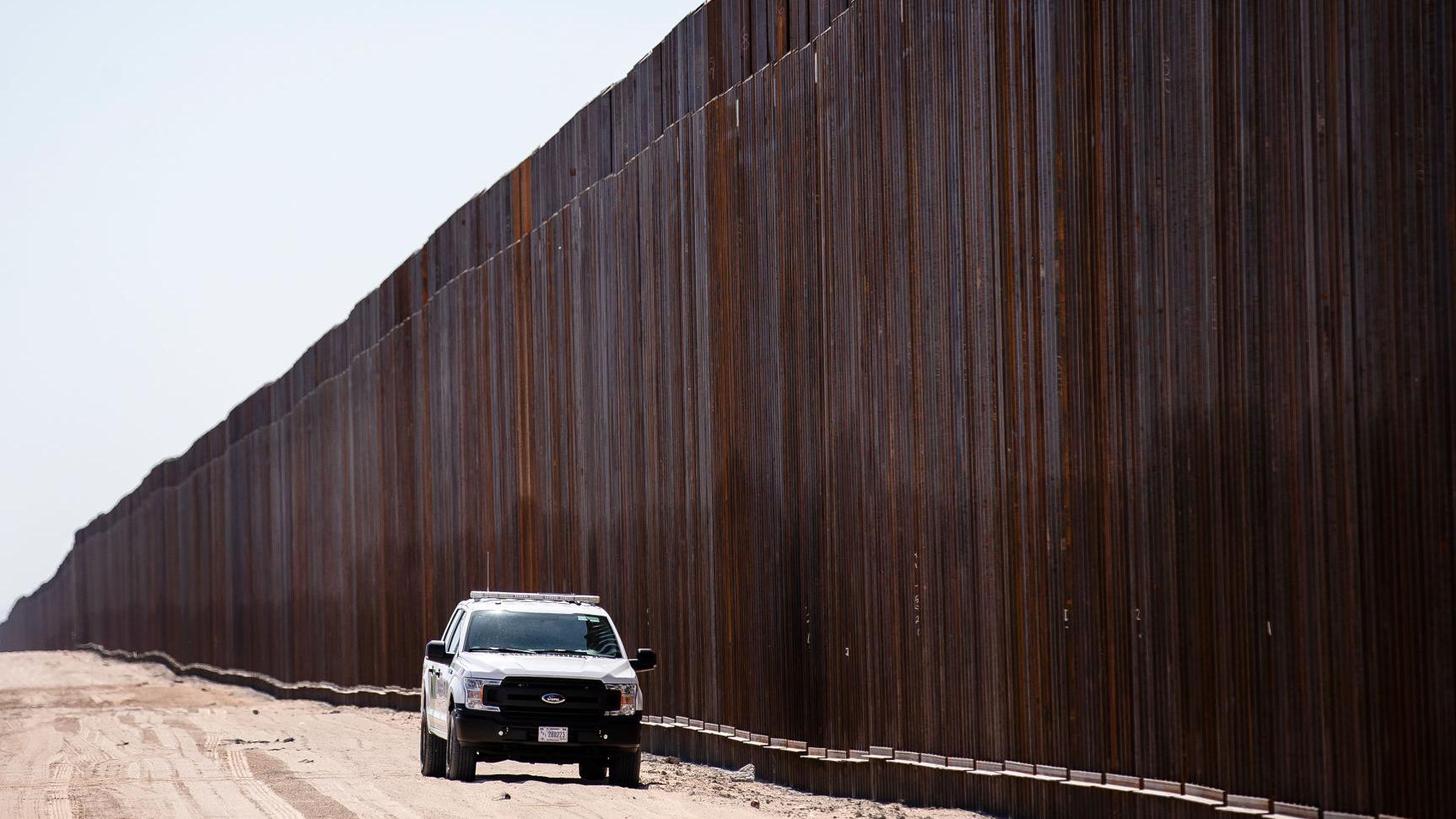 $311K in safe deposit box of Tucson Border Patrol agent accused of drug smuggling